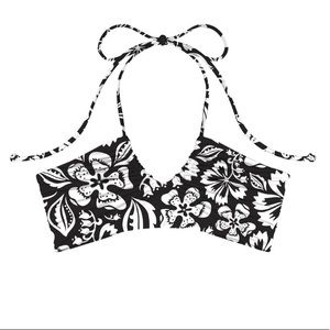 Mikoh Kaiko Bikini Top in Luau Night